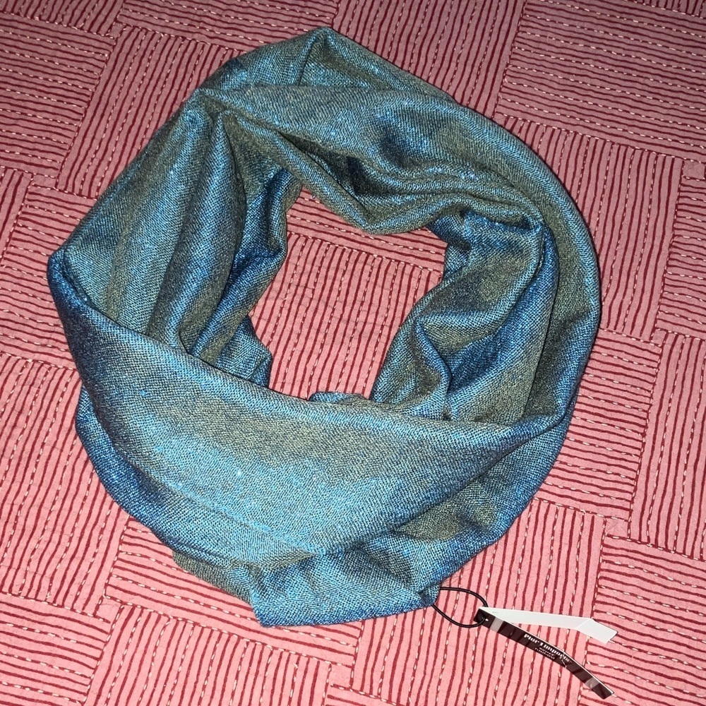 NWT infinity Scarf - metallic turquoise / emerald